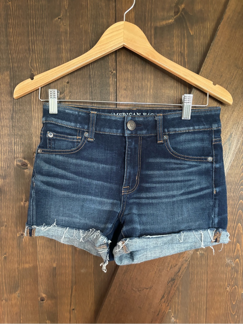 💙 American Eagle Hi-Rise Shortie Denim Shorts